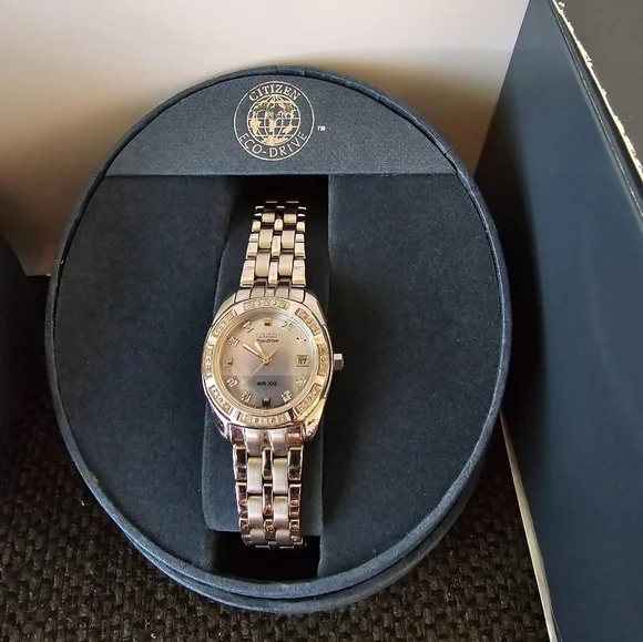 Women's Citizen eco drive watch - Picture 15 of 16